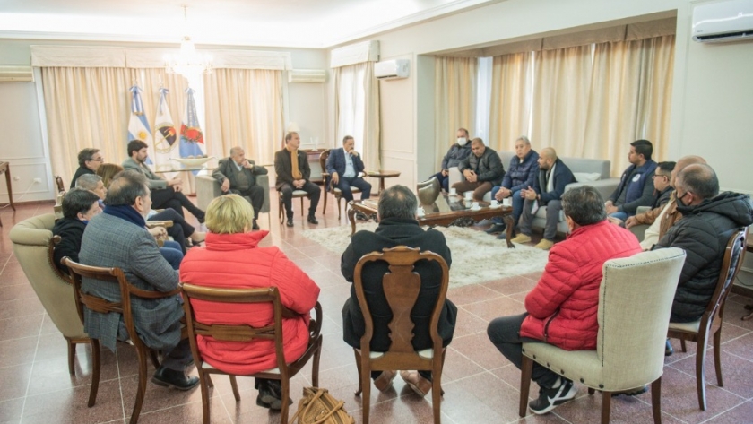 El gobernador Ricardo Quintela se reunió con gremios del sector privado de Chilecito