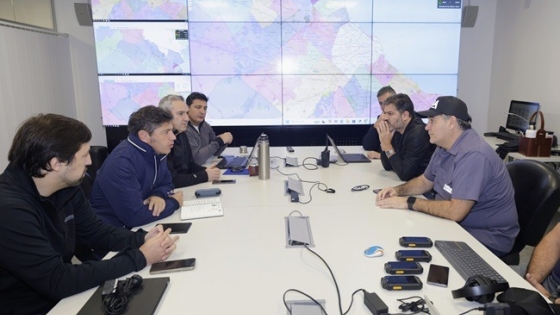 Provincia y Nación intensifican la asistencia por el temporal: Kicillof coordina el operativo en Puente 12