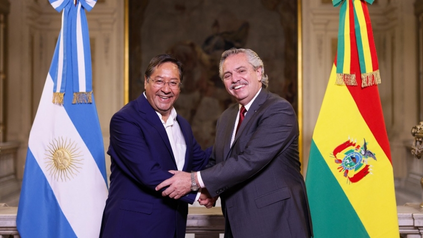 El Presidente recibió a su par de Bolivia, Luis Arce, en la Casa Rosada y mantienen una reunión bilateral