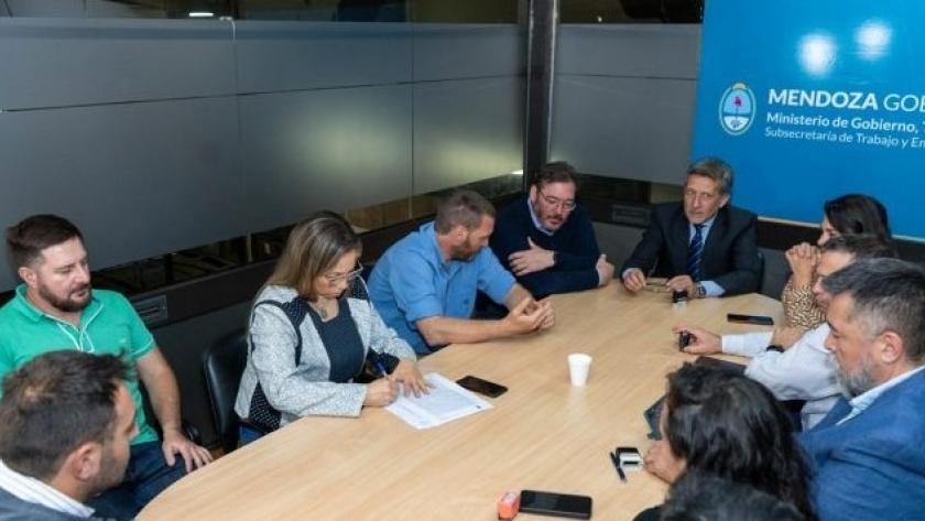 Paritarias 2023: el Gobierno reanudó las reuniones con el SUTE