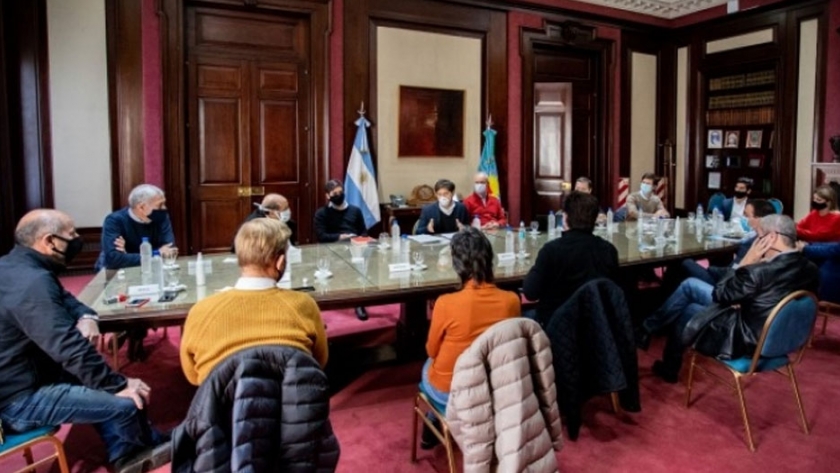 Kicillof se reunió con intendentes de la tercera sección