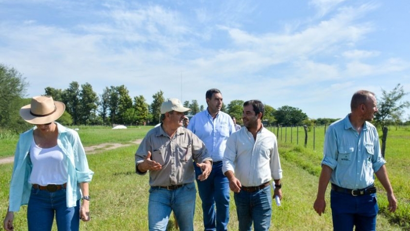 Plan Ganadero: Lifton visitó un establecimiento productivo que combina ganadería con agricultura