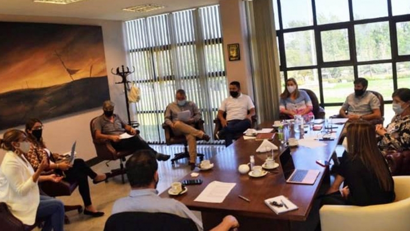 "Piri" Macagno se reunió con senadores provinciales por la ley provincial de guías de turismo