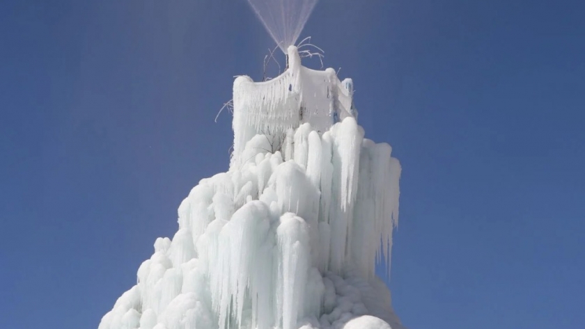 Pakistán fabrica glaciares artificiales para enfrentar la escasez de agua en los valles montañosos