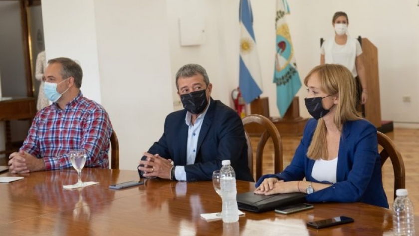 Portezuelo del Viento: Suarez recibió a intendentes y legisladores nacionales de la oposición