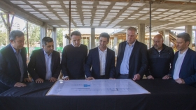 Katopodis recorrió las obras de la futura Universidad de San Vicente y firmó convenios de Infraestructura Universitaria