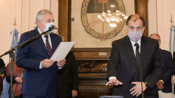 Morales tomó juramento a Álvarez García y Gaspar Santillán