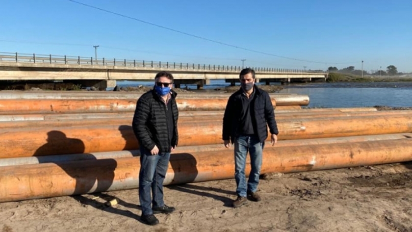 Jelinski recorrió el avance de las obras del Río Salado