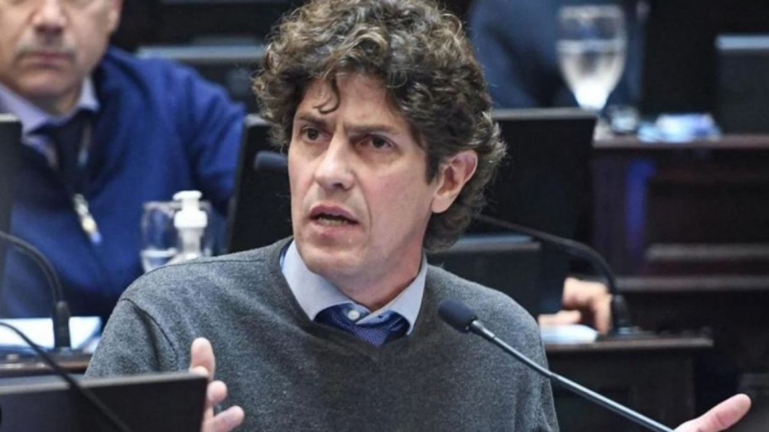 Lousteau advierte estancamiento económico y crisis de credibilidad del Gobierno