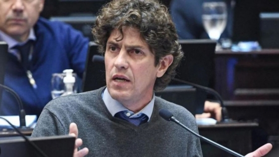 Lousteau advierte estancamiento económico y crisis de credibilidad del Gobierno