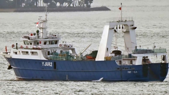 Argentina aplica una multa récord a un buque extranjero por pesca ilegal detectada con tecnología satelital