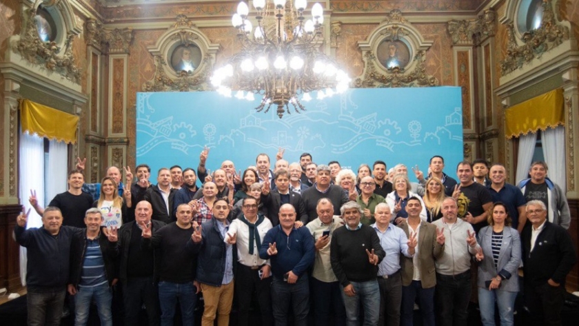 Kicillof y Correa recibieron al Frente Sindical para el Modelo Nacional