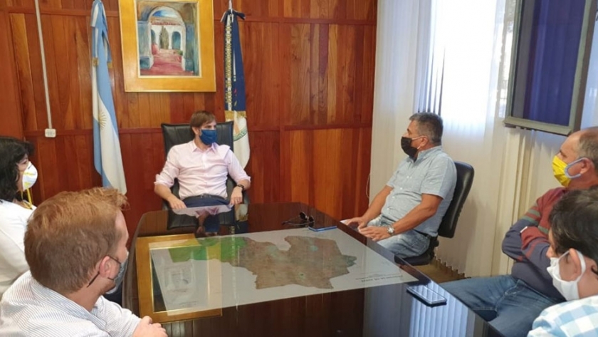 Producción trabaja con empresarios sobre el protocolo de habilitación