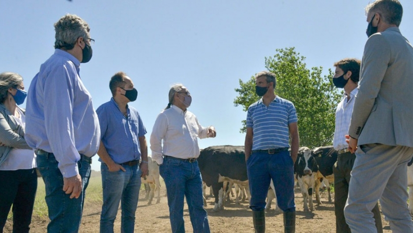 El ministro Rodríguez junto a su su par de Nación se reunió con productores de Navarro