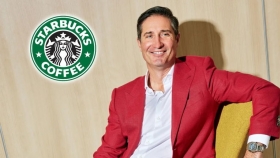 Las acciones de Starbucks suben 21% en 2025, pero la subida del café amenaza sus proyecciones