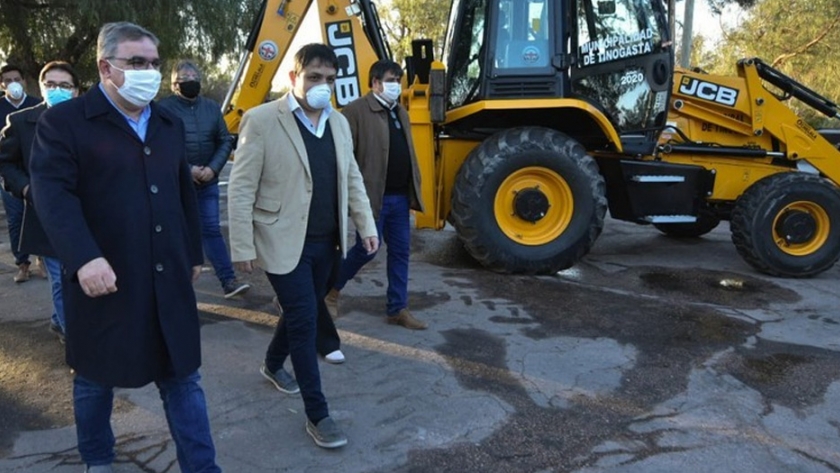 Raúl recorrió Tinogasta para inaugurar obras, anunciar inversiones y ratificar apoyo a productores locales