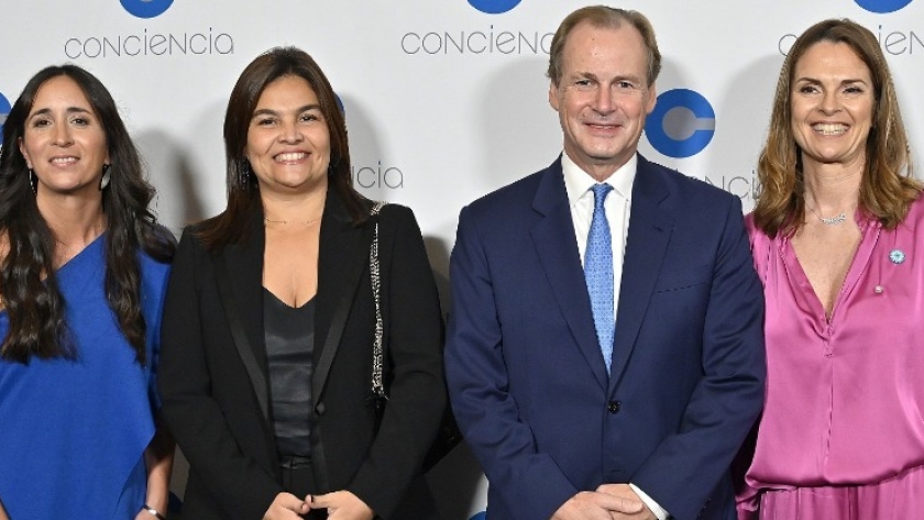Bordet:“En estos 40 años de democracia, es muy importante fortalecer la institucionalidad”