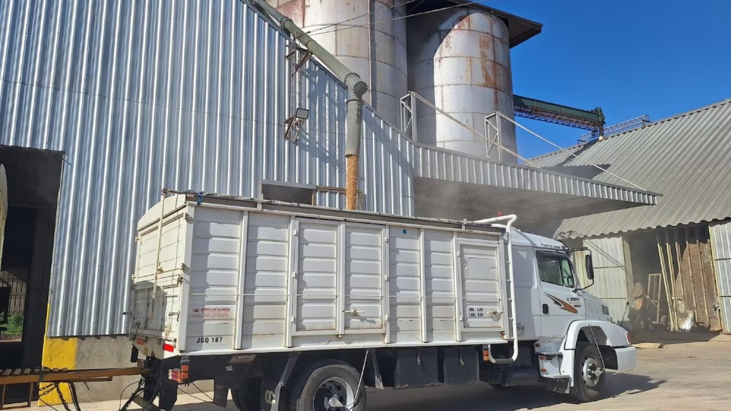 El transporte de cargas volvió a subir en febrero y presiona los costos logísticos de la producción