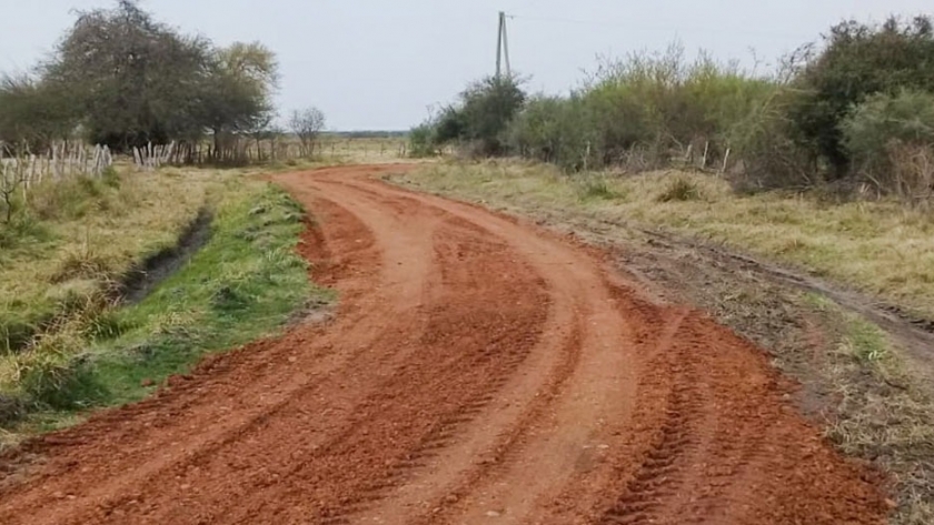 Mejoran la transitabilidad del ingreso a Colonia San Lorenzo en el departamento Federal