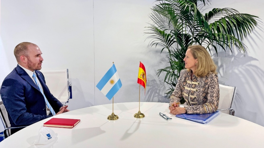 Martín Guzmán mantuvo reuniones bilaterales con sus pares de España y Francia