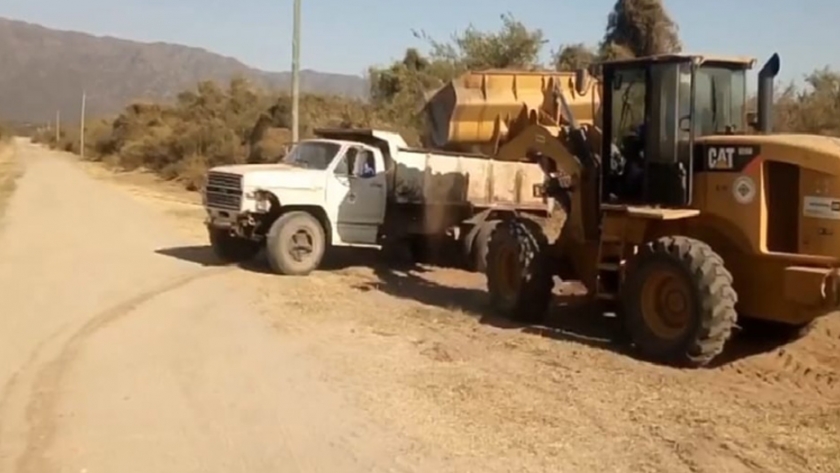 El municipio de Chamical retomó los arreglos de los caminos rurales