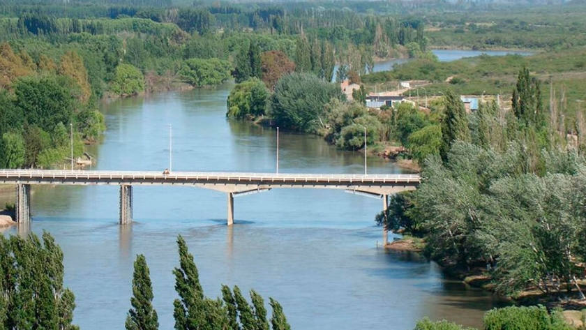 Crean una mesa técnica para abordar la crisis hídrica del Río Colorado