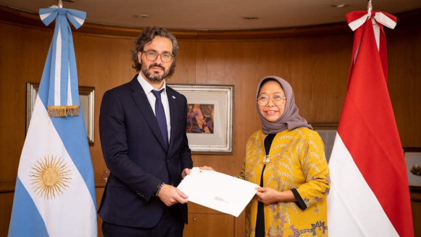 Cafiero recibió a la embajadora de Indonesia y confirmó la presencia de nuestro país en la próxima Cumbre del G20