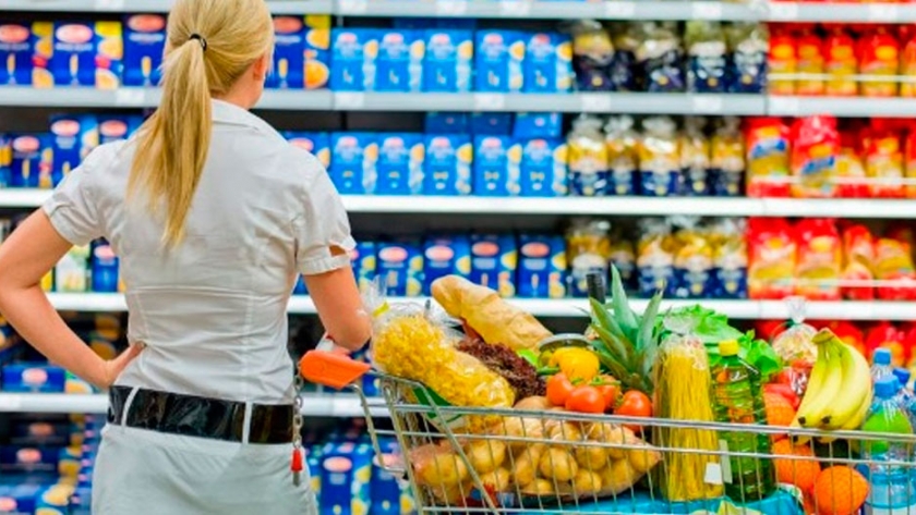 Las ventas en los supermercados retrocedieron 2,3%