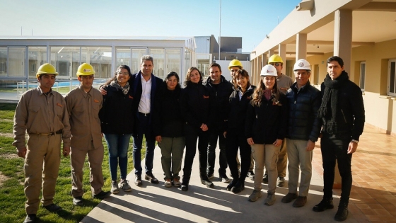 <El gobernador Uñac visitó las obras de los complejos Casa Activa, en Chimbas y Pocito