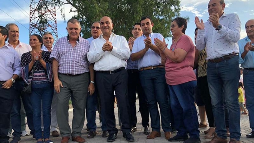 Río Colorado suma pavimento articulado a sus calles