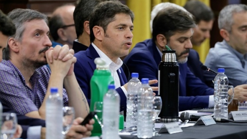 Axel Kicillof se reunió con legisladores nacionales, sindicalistas e intendentes