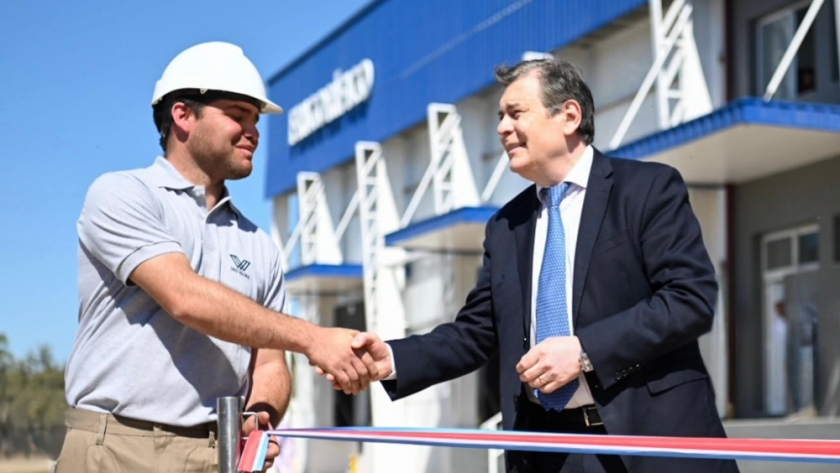 El gobernador Zamora inauguró el Frigorífico Porcino Tres Valores y lanzó la marca Tivarello en Estación Robles