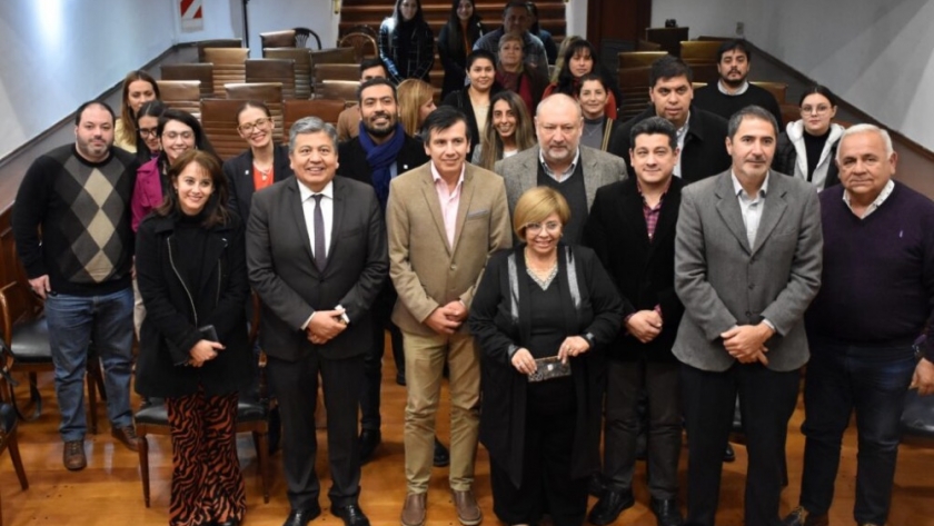 Autoridades firmaron un convenio para el análisis del marcado laboral santiagueño