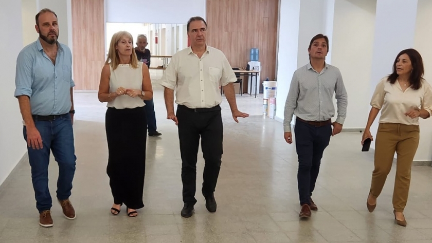 Ferreyra recorrió obras de infraestructura escolar en Bell Ville