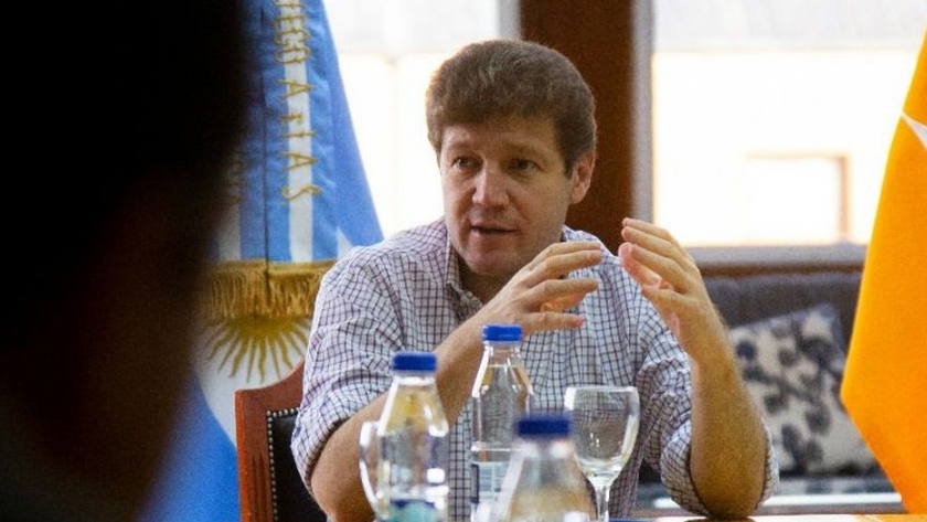 El Gobernador Gustavo Melella mantuvo un encuentro con una mesa intersindical en Casa de Gobierno 