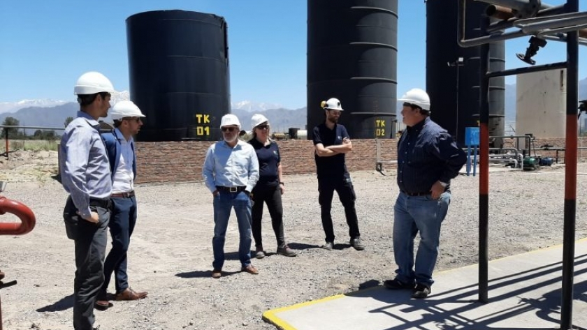 Residuos peligrosos: avanza la construcción de una planta de tratamiento de corrientes líquidas con hidrocarburos