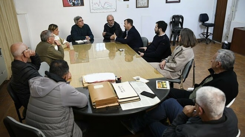Javier Rodríguez: Mejorar la infraestructura rural potencia el desarrollo local