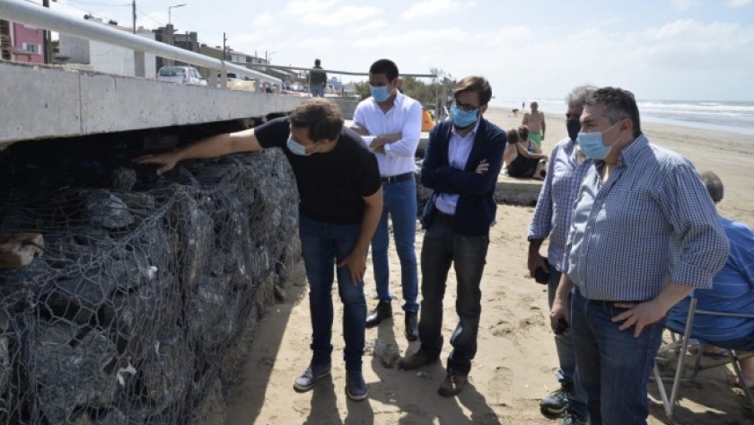 Simone recorrió las zonas afectadas por la crecida en el Partido de La Costa