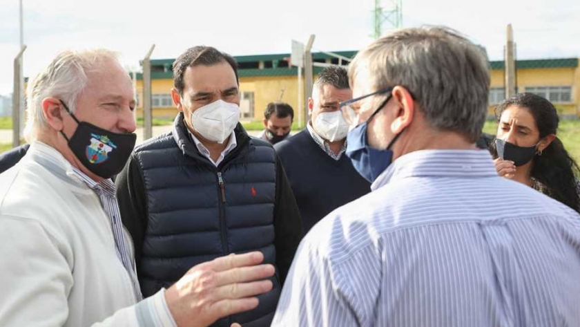 El Gobernador inauguró la Oficina del Emprendedor y recorrió obras en Monte Caseros