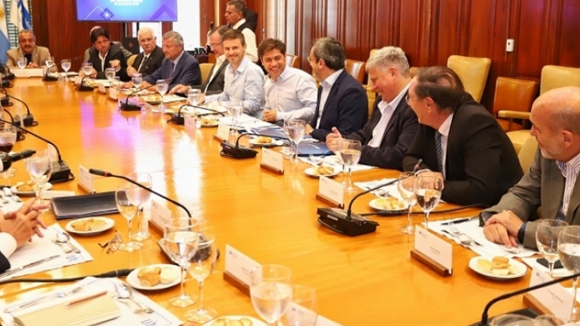 Kicillof y Costa se reunieron con dirigentes de la UIA para trabajar en el desarrollo de los sectores industriales
