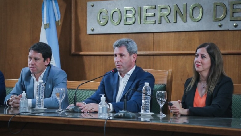 Sergio Uñac lanzó créditos de producción y anunció la ampliación de la línea para comercios