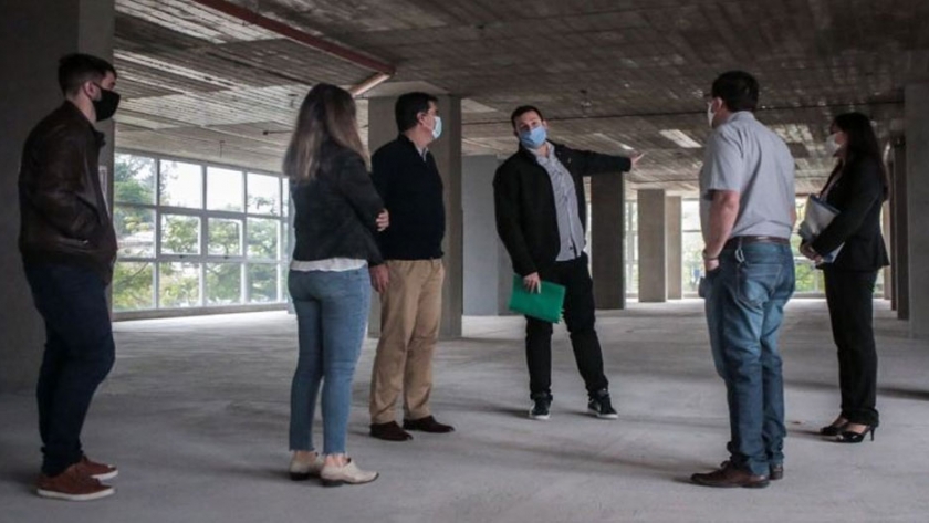 Capitanich recorrió las obras de la nueva sede de Anses en Resistencia