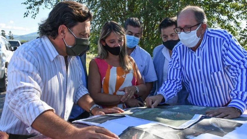 Vaqueros: el Gobernador recorrió la zona donde se construirá el nuevo puente