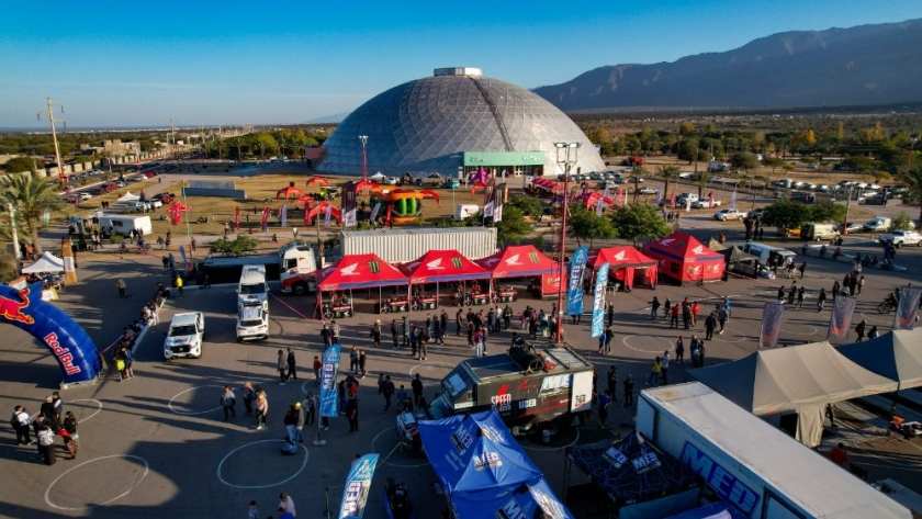 La Rioja vivió una emocionante jornada de deporte y cultura con el paso del Desafío Ruta 40