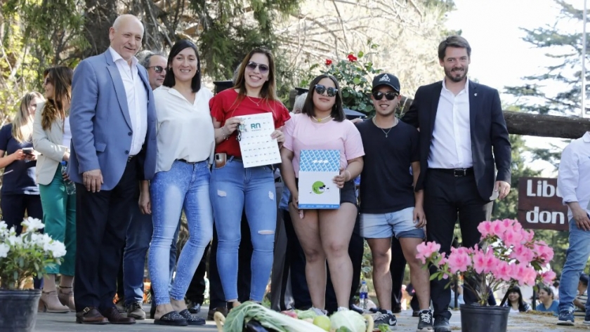 Pomona festejó sus 89 años con más viviendas y un nuevo sillón odontológico