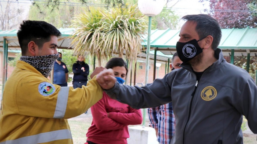 Cabandié recorre zonas afectadas por incendios en San Luis, en tanto el delta del Paraná se encuentra sin focos activos