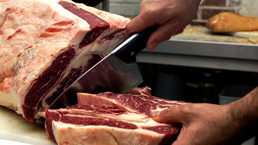 El consumo de carne vacuna de Uruguay cae al ritmo argentino