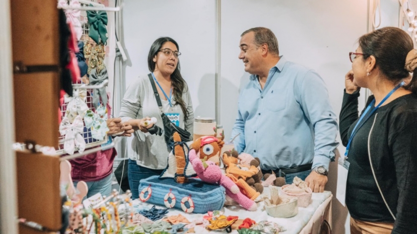 Éxito total en la Carpa de Emprendedores en el Poncho 2023