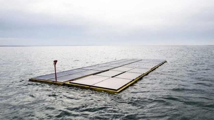 Holanda pone en marcha la primera planta solar flotante del mundo en mar abierto  