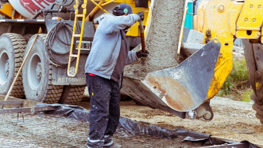 El Gobierno Provincial asiste a los trabajadores de la construcción a través del programa  “Sostener Trabajo 2021”